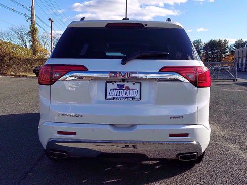 Used 2017 GMC Acadia Denali w/ Technology Package image 5