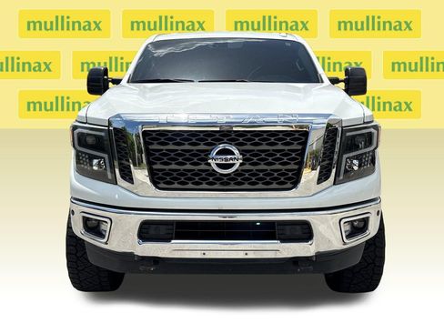 Used 2017 Nissan Titan SV AWD/4WD image 22