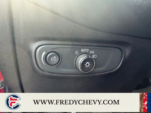Used 2018 Chevrolet Equinox LT FWD image 31