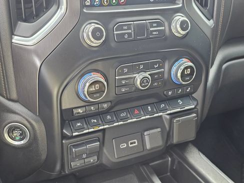 Used 2020 GMC Sierra 1500 AT4 w/ AT4 Premium Package AWD/4WD image 27