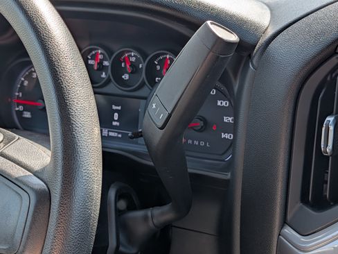 Used 2019 Chevrolet Silverado 1500 Custom w/ Custom Convenience Package AWD/4WD image 24