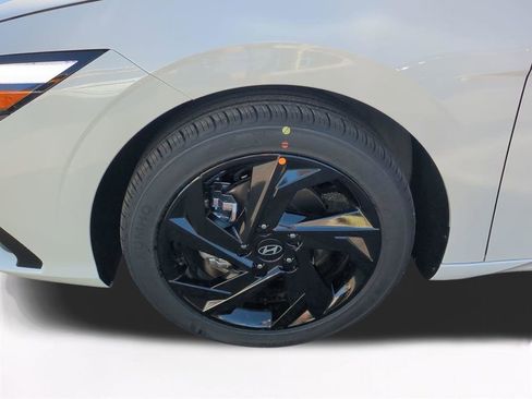 New 2026 Hyundai Elantra Sport FWD image 11