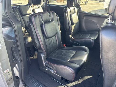 Used 2019 Dodge Grand Caravan GT image 13