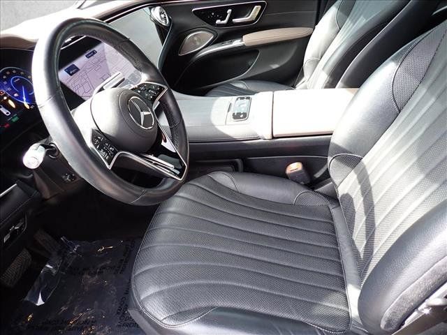 Used 2022 Mercedes-Benz EQS 580 4MATIC Sedan image 11