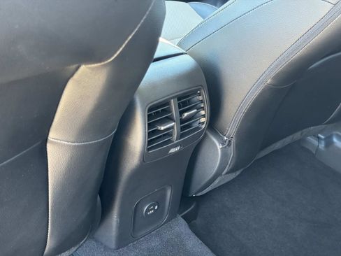 Used 2022 Ford Escape Titanium w/ Titanium Elite Package image 25