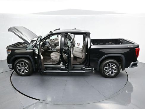 Used 2023 GMC Sierra 1500 SLT w/ SLT Convenience Package AWD/4WD image 44