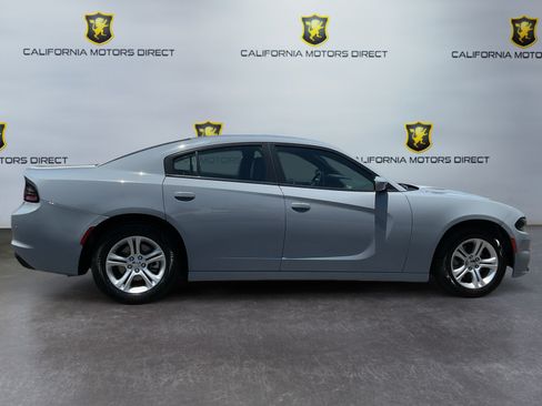 Used 2022 Dodge Charger SXT w/ Leather Interior Group RWD image 4