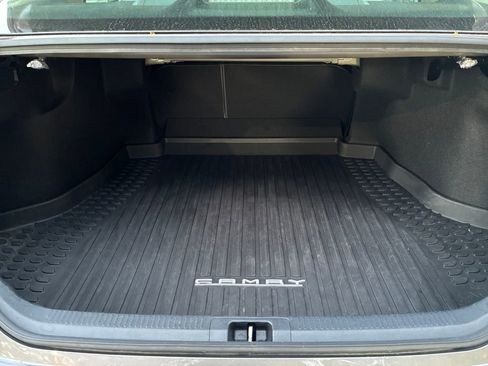 Used 2021 Toyota Camry XLE image 23