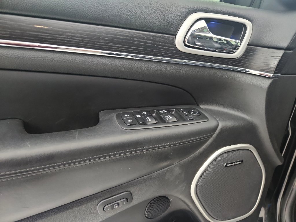 Used 2018 Jeep Grand Cherokee Summit w/ Skid Plate Group AWD/4WD image 23