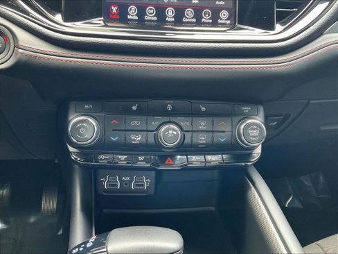 Used 2024 Dodge Durango GT AWD/4WD image 15