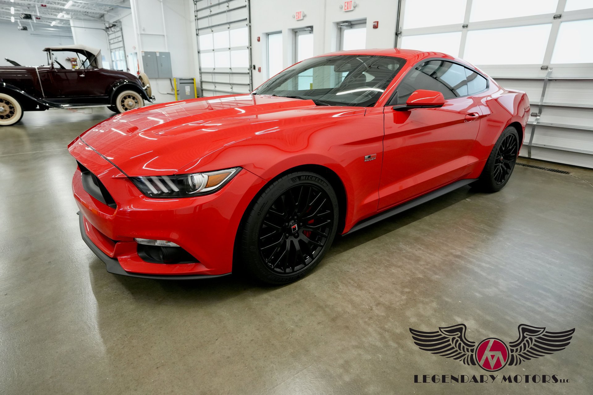 Used 2017 Ford Mustang GT RWD image 1