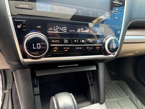 Used 2018 Subaru Outback 2.5i Limited AWD/4WD image 32