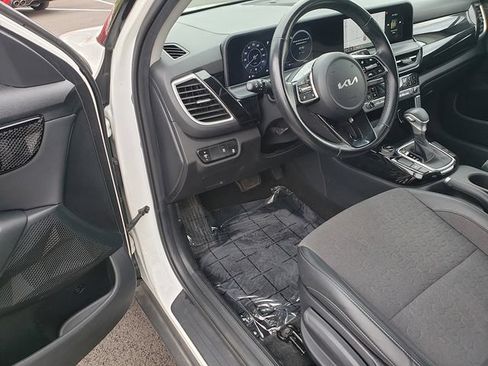 Certified 2024 Kia Seltos S FWD image 10