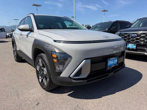 Used 2025 Hyundai Kona SEL image 4