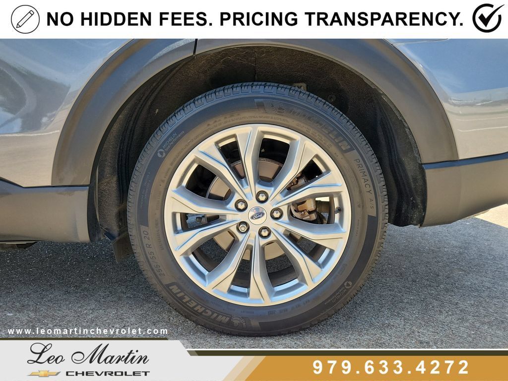 Used 2023 Ford Explorer XLT w/ Equipment Group 202A RWD image 8