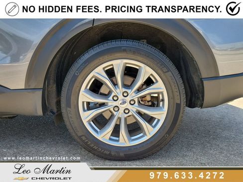 Used 2023 Ford Explorer XLT w/ Equipment Group 202A RWD image 8