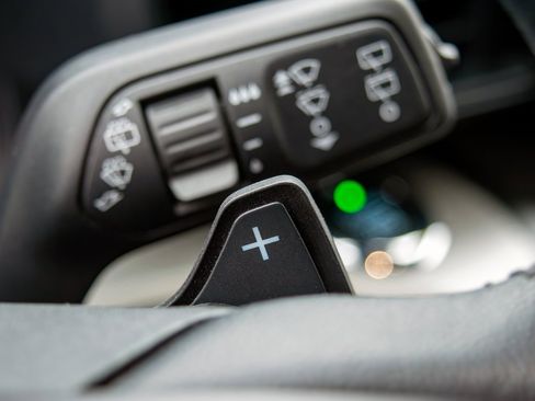 Used 2020 Ford Explorer XLT w/ Class III Trailer Tow Package image 16