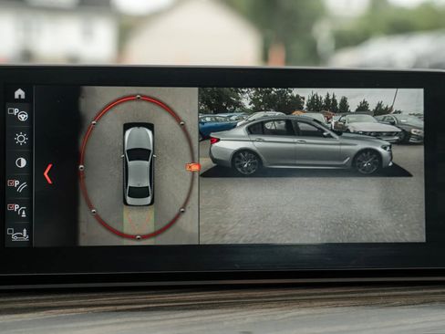 Used 2017 BMW 530i xDrive 530i xDrive Sedan 4D image 37