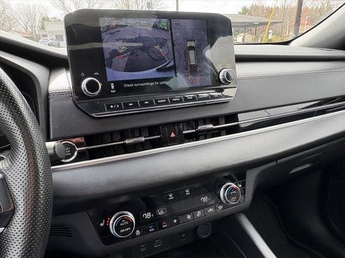 Used 2023 Mitsubishi Outlander SEL image 9