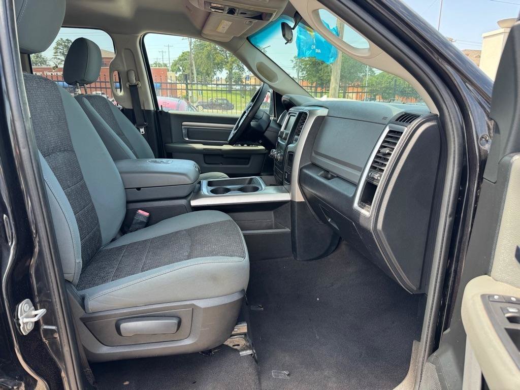 Used 2017 RAM 1500 Classic SLT RWD image 12