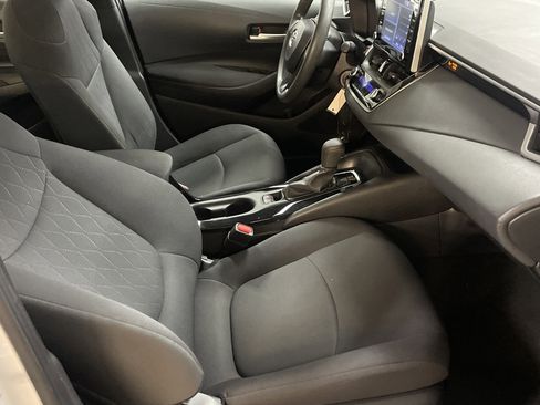 Used 2021 Toyota Corolla LE image 35