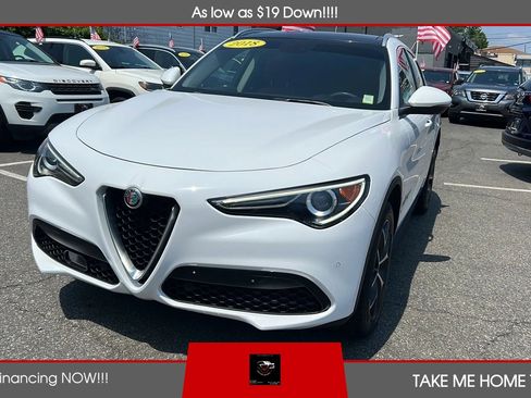Used 2018 Alfa Romeo Stelvio Ti AWD/4WD image 2