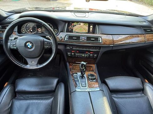 Used 2014 BMW 750i RWD image 13