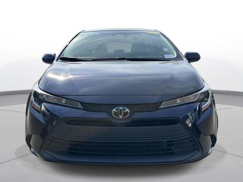 Used 2024 Toyota Corolla LE w/ LE Convenience Package image 3