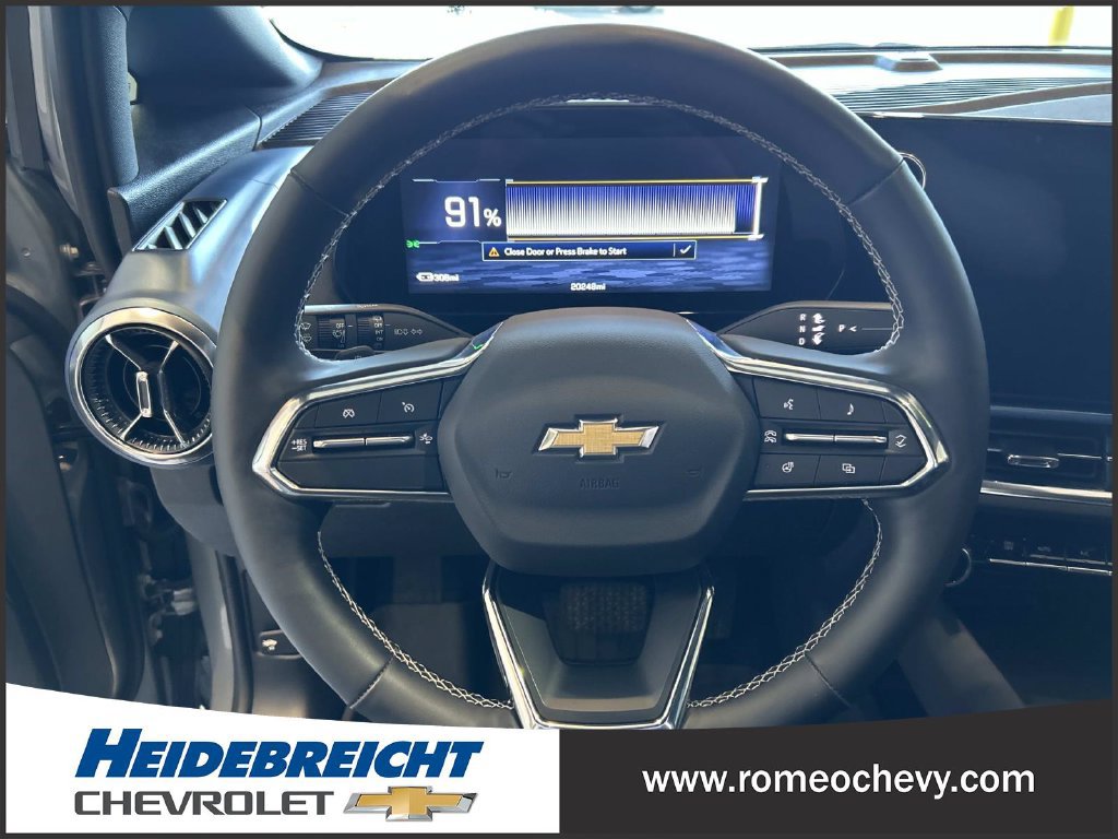 Used 2024 Chevrolet Equinox EV LT FWD image 18