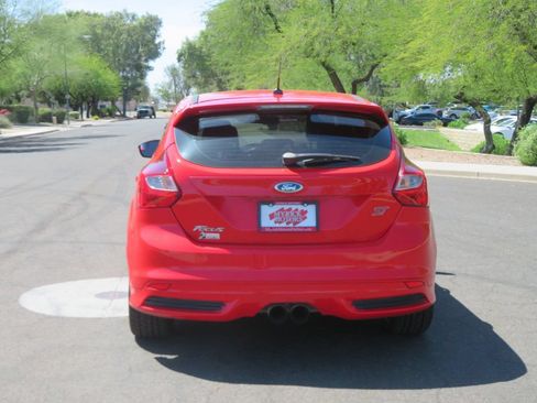 Used 2013 Ford Focus ST FWD image 12