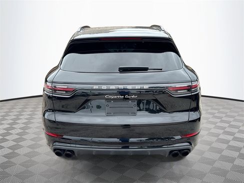 Used 2019 Porsche Cayenne Turbo w/ Premium Plus Package image 7