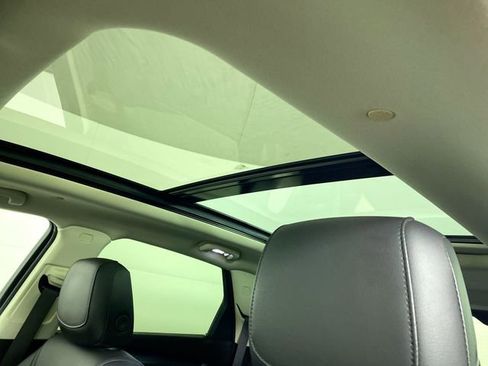 Used 2018 Cadillac XT5 Premium Luxury image 17