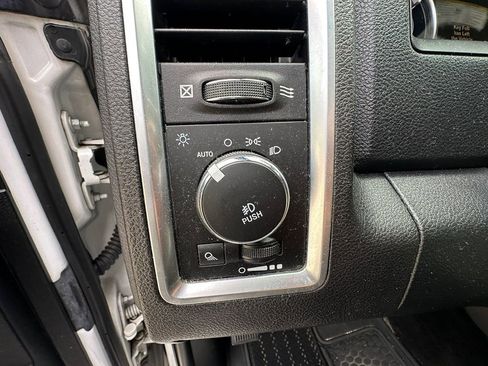 Used 2017 RAM 1500 Limited image 27