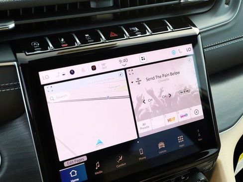 New 2025 Jeep Grand Cherokee Limited w/ Luxury Tech Group II image 30