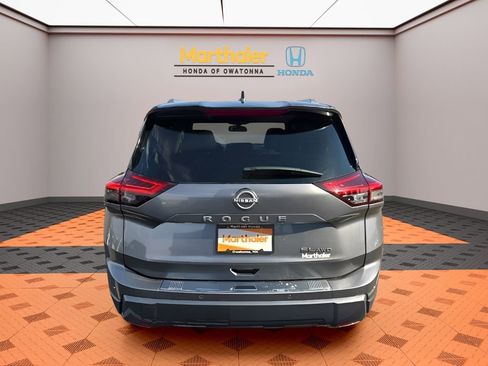 Used 2025 Nissan Rogue SL w/ SL Premium Package image 4
