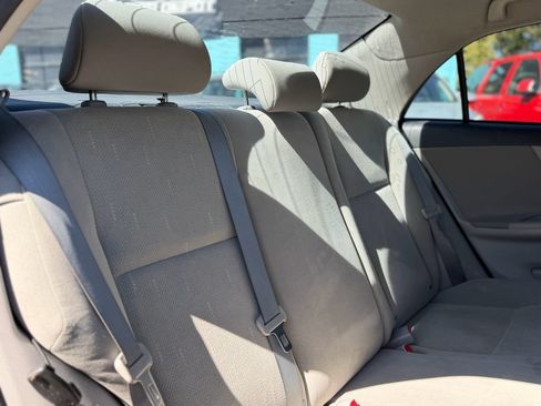 Used 2012 Toyota Corolla L FWD image 9