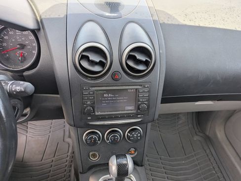 Used 2013 Nissan Rogue SL AWD/4WD image 16