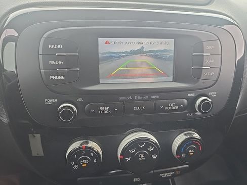 Used 2016 Kia Soul + w/ Soulful Package FWD image 12