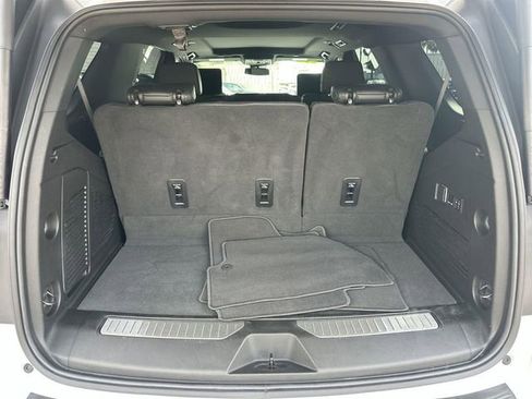 Used 2024 Chevrolet Tahoe Z71 w/ Luxury Package image 26