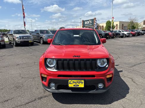 Used 2019 Jeep Renegade Altitude w/ Quick Order Package 2XM AWD/4WD image 3