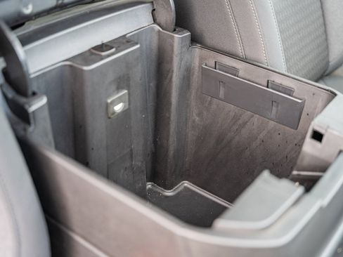 Used 2021 Chevrolet Silverado 1500 LT Trail Boss w/ Convenience Package II image 12