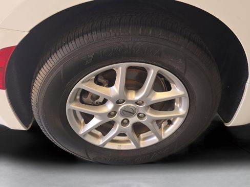 Used 2023 Chrysler Pacifica Touring-L FWD image 23