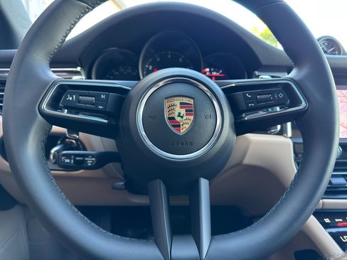 Certified 2026 Porsche Macan AWD/4WD image 27