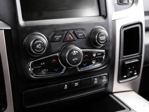 Used 2017 RAM 1500 Big Horn image 19