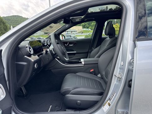 New 2025 Mercedes-Benz C 300 4MATIC Sedan image 8