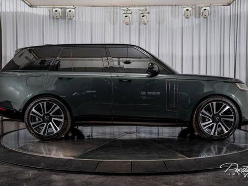 Used 2023 Land Rover Range Rover SE AWD/4WD image 16