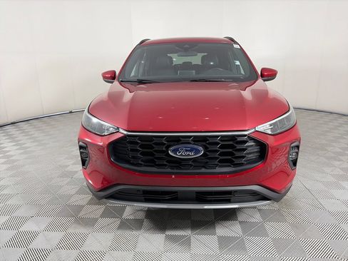 Certified 2025 Ford Escape ST-Line Select AWD/4WD image 2