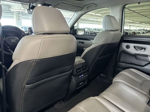 Used 2023 Honda Pilot Touring image 22