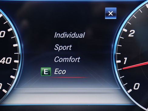 Used 2018 Mercedes-Benz S 560 4MATIC Sedan image 19