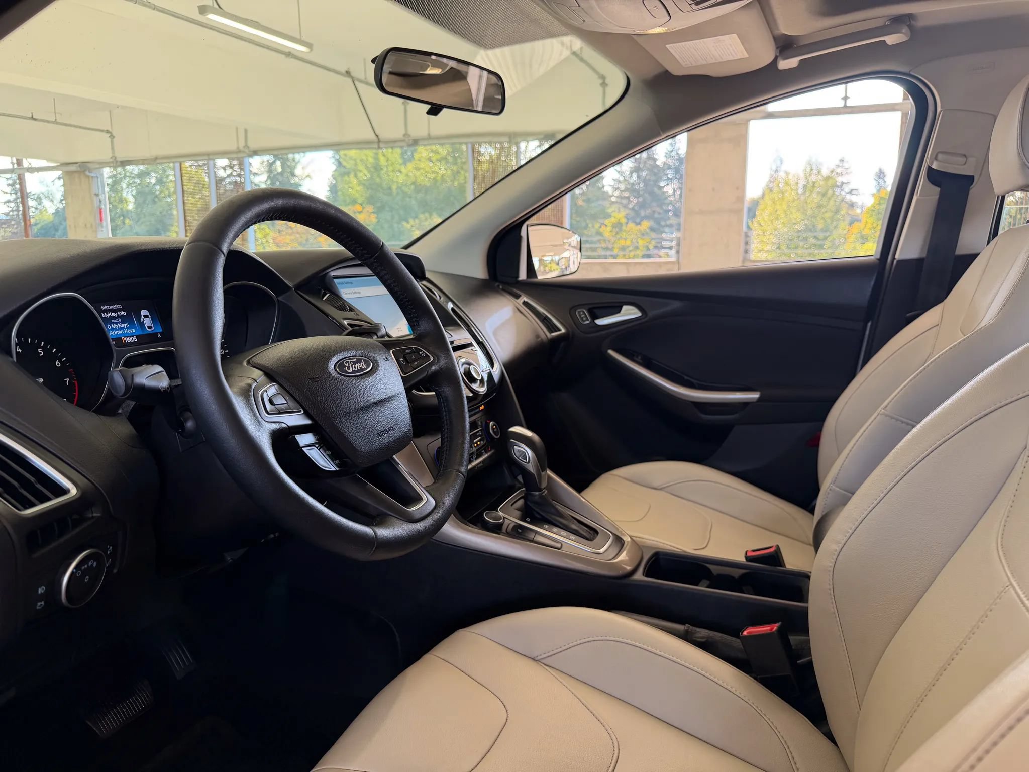 Used 2018 Ford Focus Titanium FWD image 16